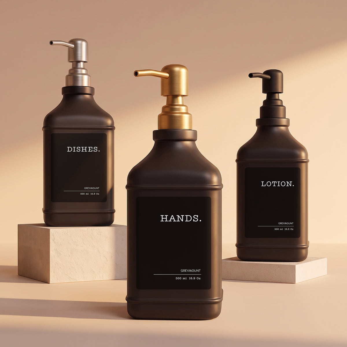 Seifenspender Schwarz mit Edelstahl Pumpe Gold (Schwarz Etiketten, 500ml)